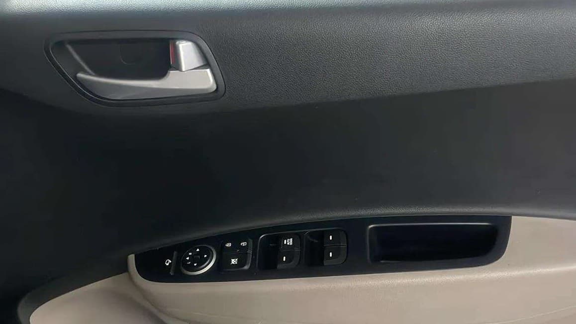 2019 Hyundai Grand i10 SPORTZ 1.2 KAPPA VTVT, Petrol, Manual, 30,516 km, Driver Side Door Panels Control