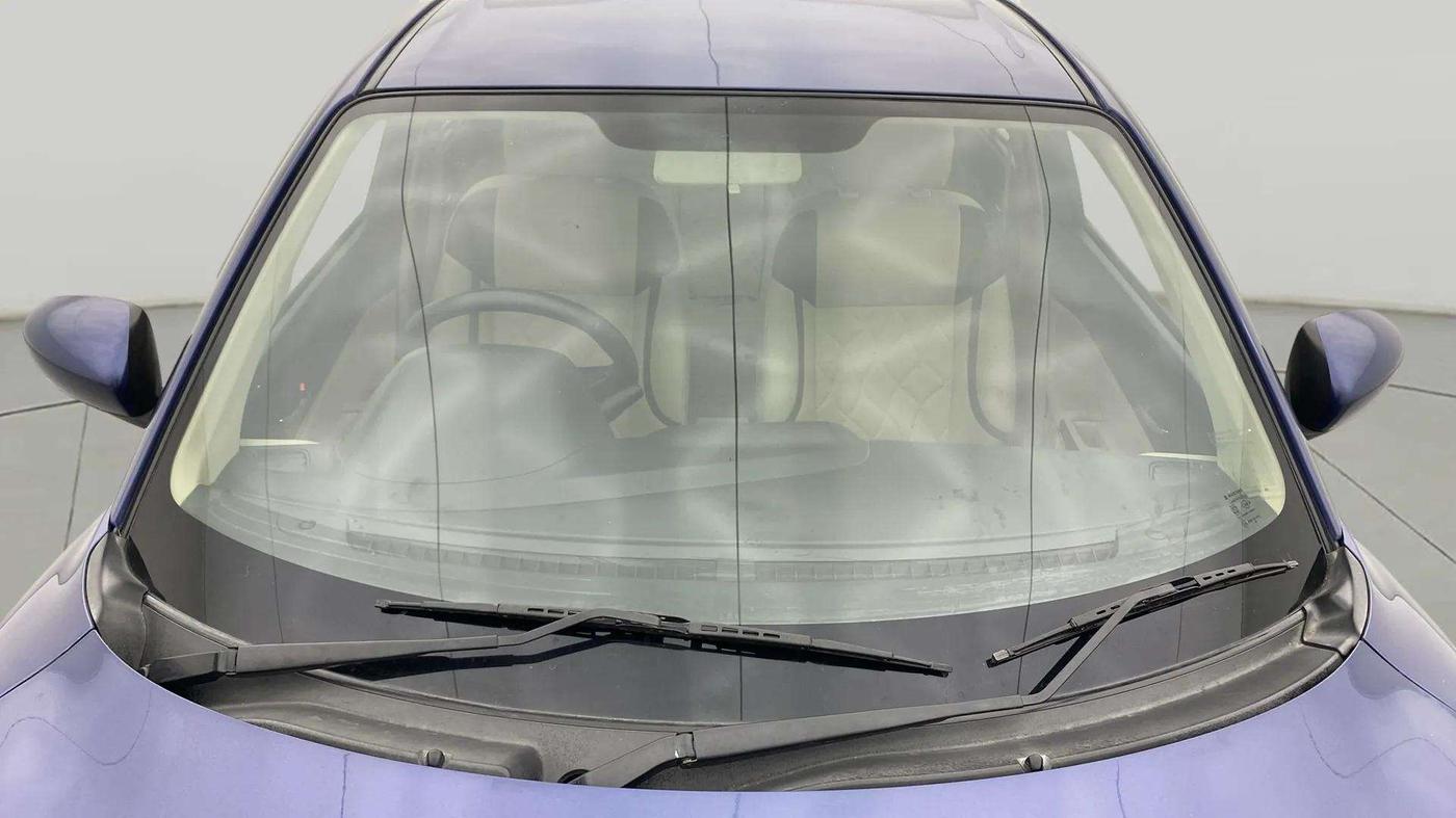 2018 Maruti Dzire ZDI PLUS, Diesel, Manual, 45,325 km, Front Windshield