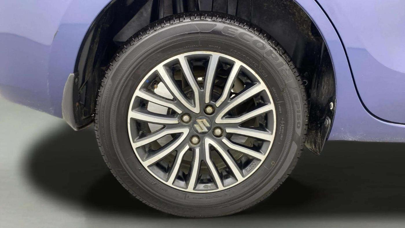 2018 Maruti Dzire ZDI PLUS, Diesel, Manual, 45,325 km, Right Rear Wheel