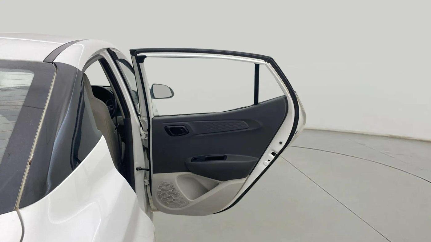 2021 Hyundai AURA S 1.2 CNG, CNG, Manual, 81,162 km, RHS Rear Door