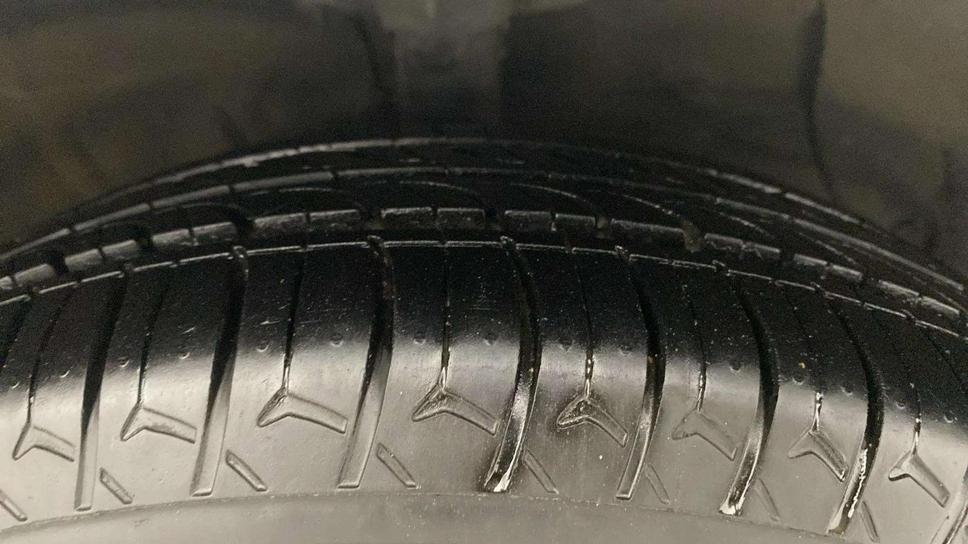 2021 Hyundai AURA S 1.2 CNG, CNG, Manual, 81,162 km, Right Front Tyre Tread