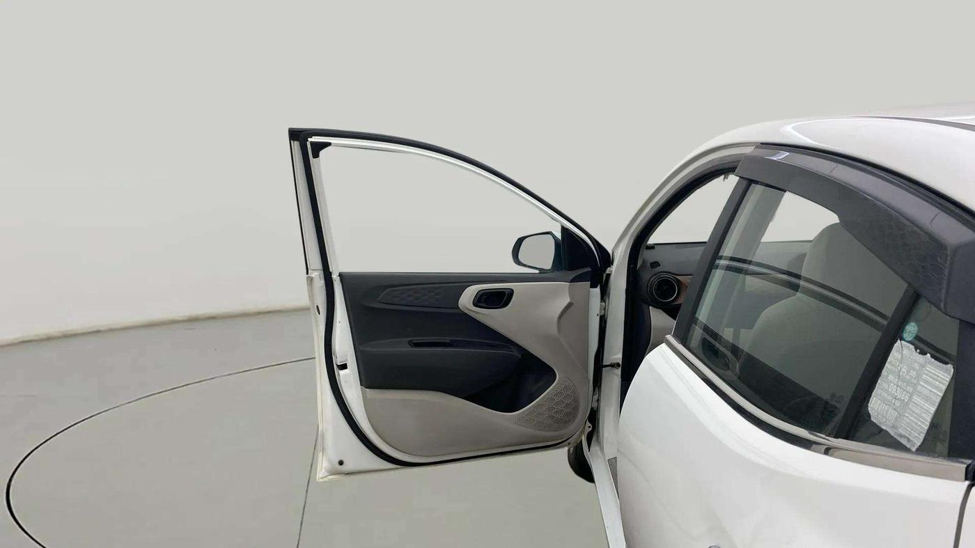 2021 Hyundai AURA S 1.2 CNG, CNG, Manual, 81,162 km, LHS Front Door