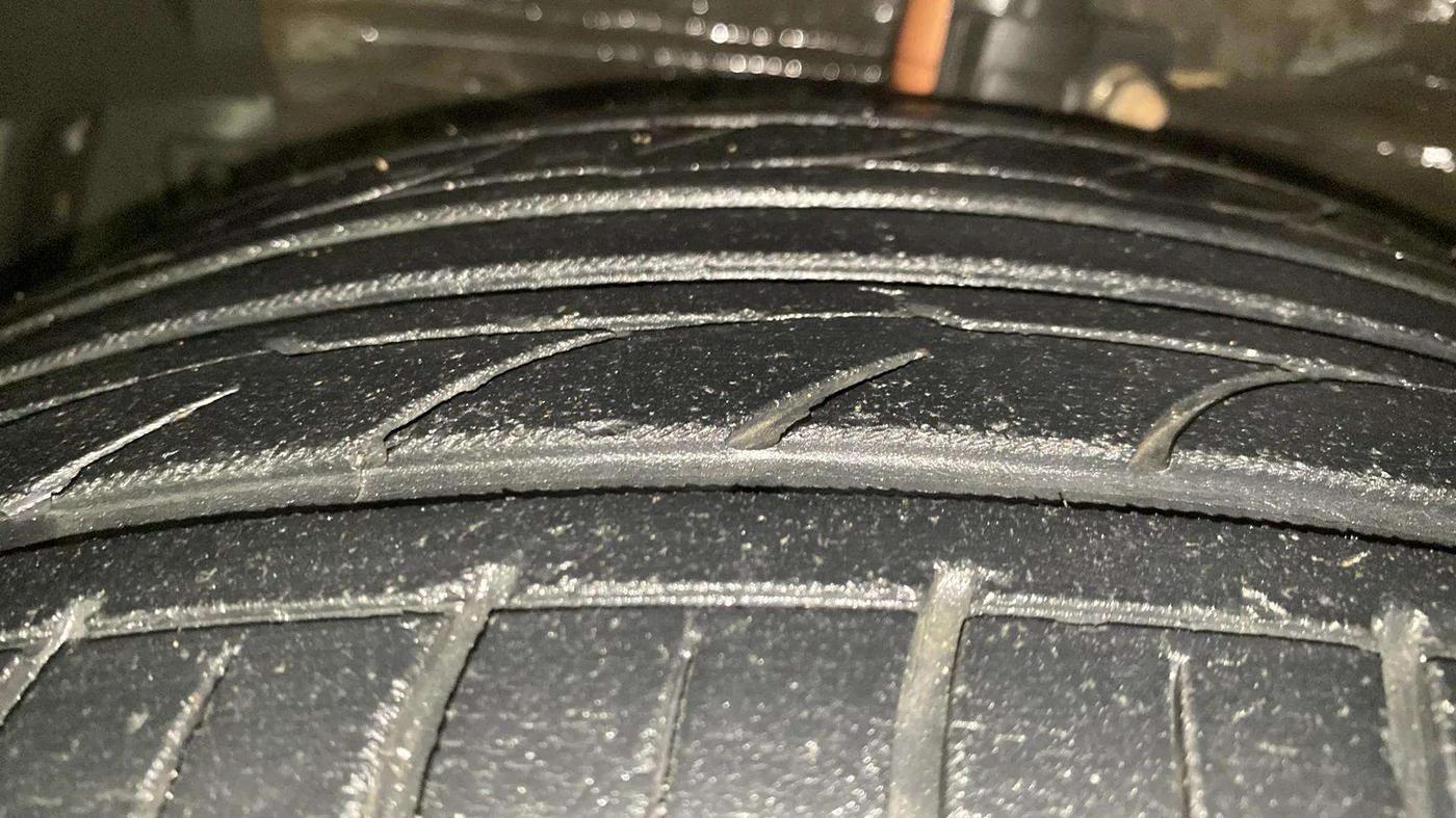2016 Maruti Ciaz ZDI+ SHVS RS, Diesel, Manual, 63,294 km, Left Front Tyre Tread