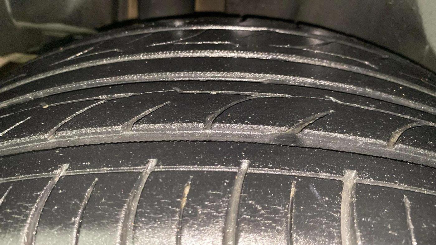 2016 Maruti Ciaz ZDI+ SHVS RS, Diesel, Manual, 63,294 km, Right Rear Tyre Tread