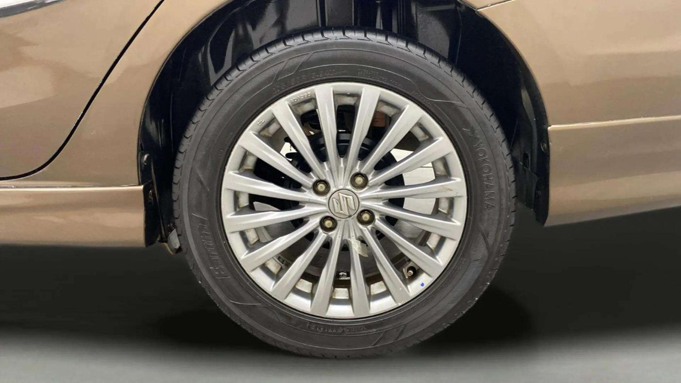 2016 Maruti Ciaz ZDI+ SHVS RS, Diesel, Manual, 63,294 km, Left Rear Wheel