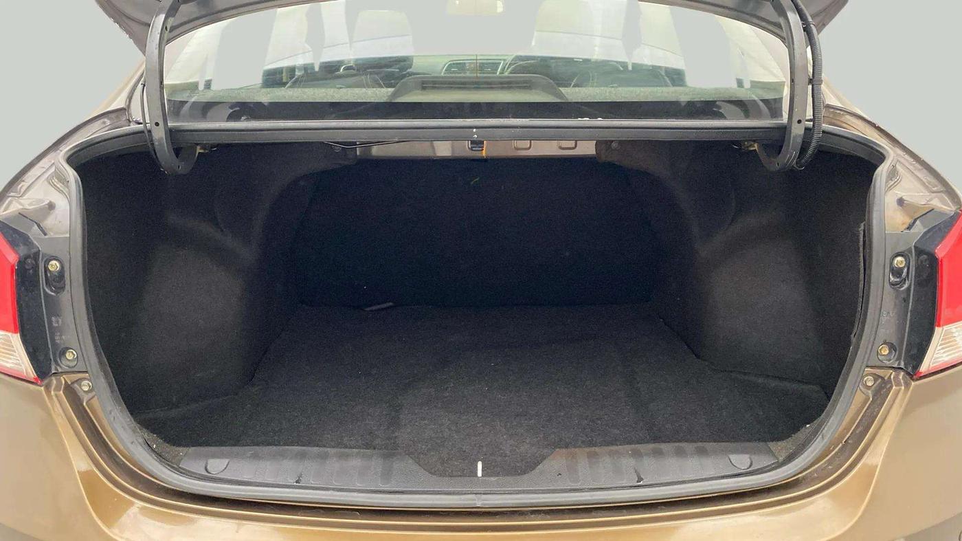 2016 Maruti Ciaz ZDI+ SHVS RS, Diesel, Manual, 63,294 km, Boot Inside