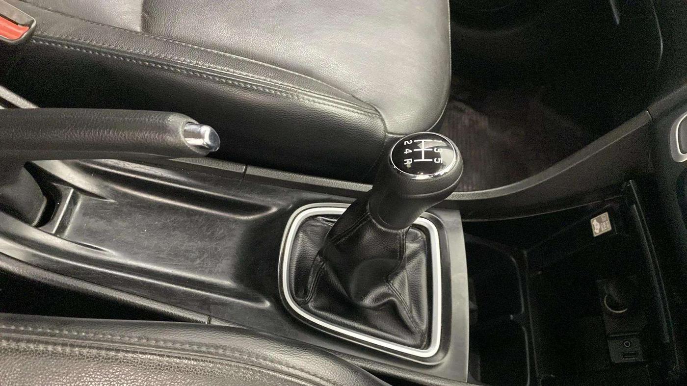 2016 Maruti Ciaz ZDI+ SHVS RS, Diesel, Manual, 63,294 km, Gear Lever
