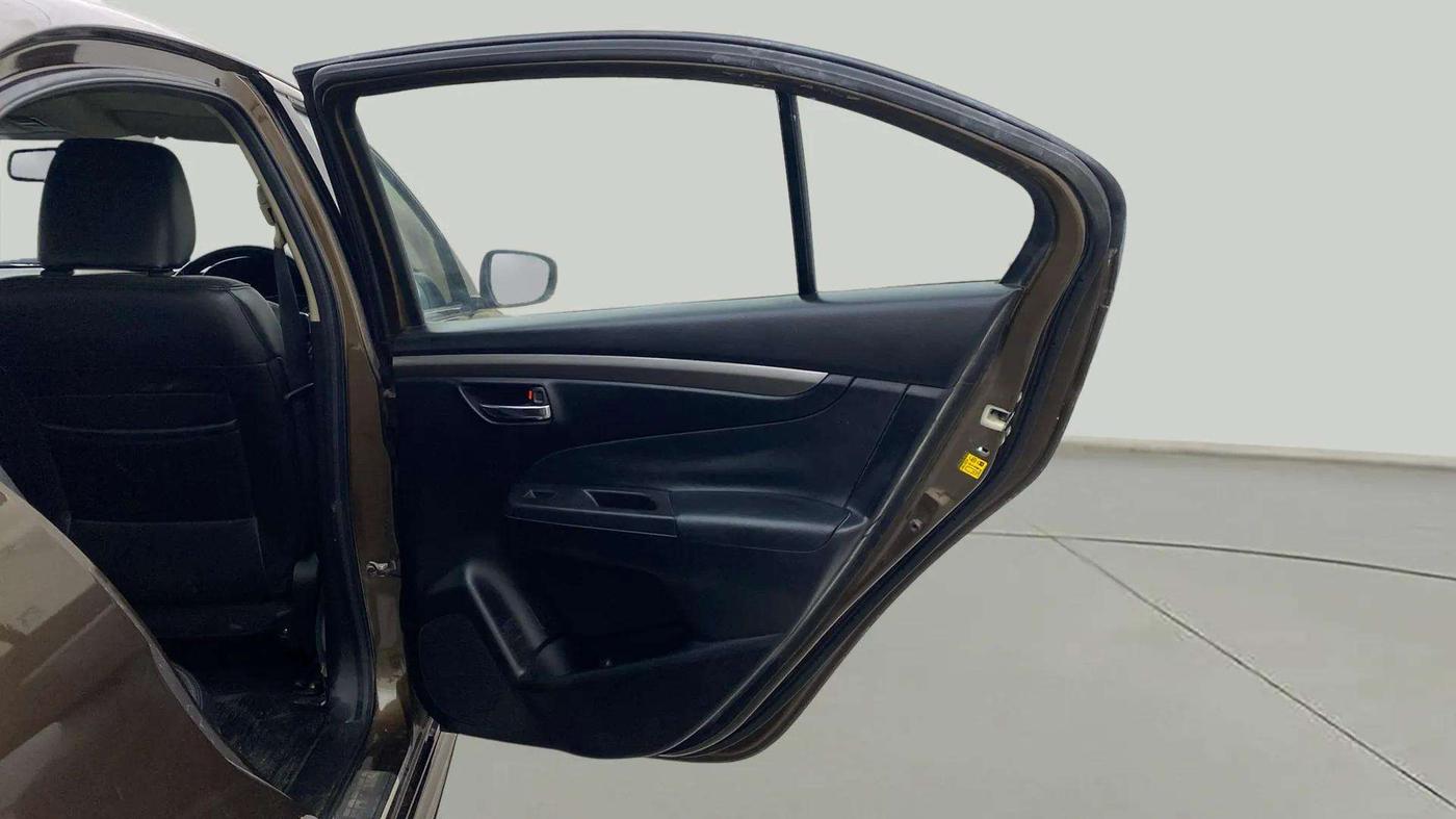 2016 Maruti Ciaz ZDI+ SHVS RS, Diesel, Manual, 63,294 km, RHS Rear Door