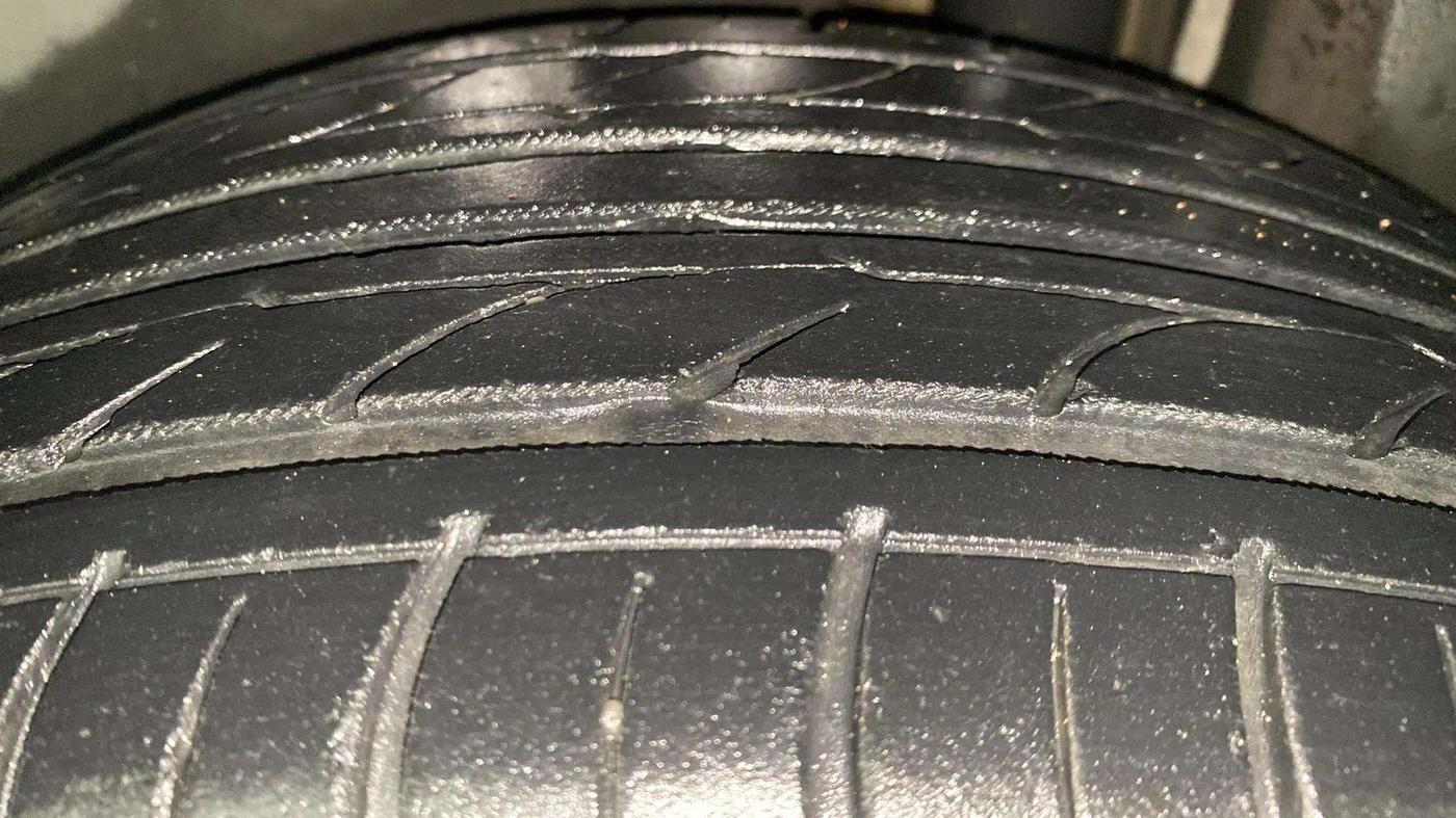 2016 Maruti Ciaz ZDI+ SHVS RS, Diesel, Manual, 63,294 km, Left Rear Tyre Tread