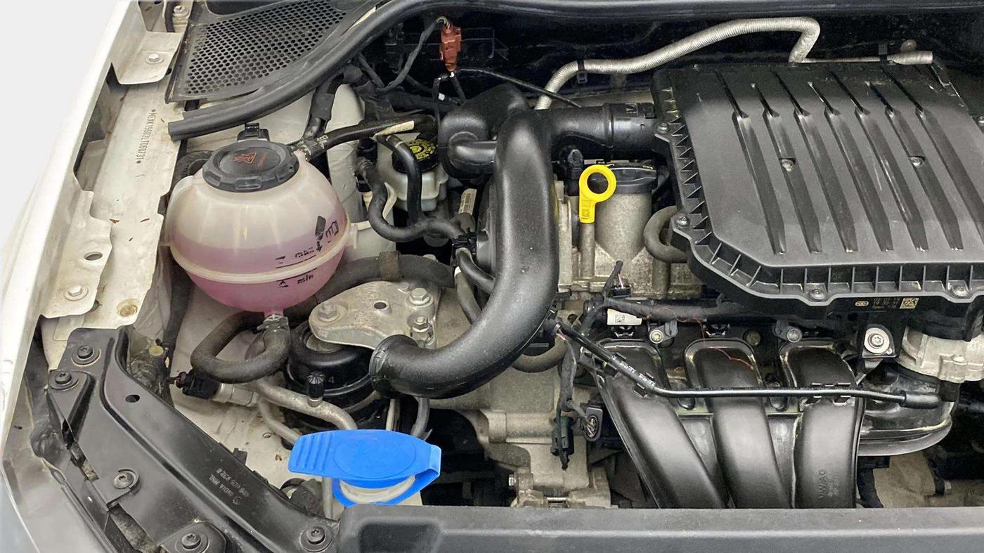 2019 Volkswagen Ameo TRENDLINE 1.0L, Petrol, Manual, 39,107 km, Engine View - Right