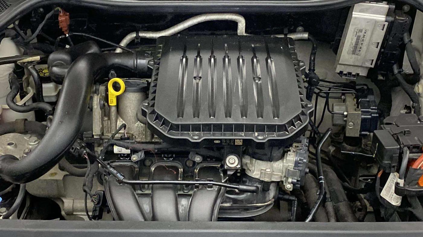 2019 Volkswagen Ameo TRENDLINE 1.0L, Petrol, Manual, 39,107 km, Engine View