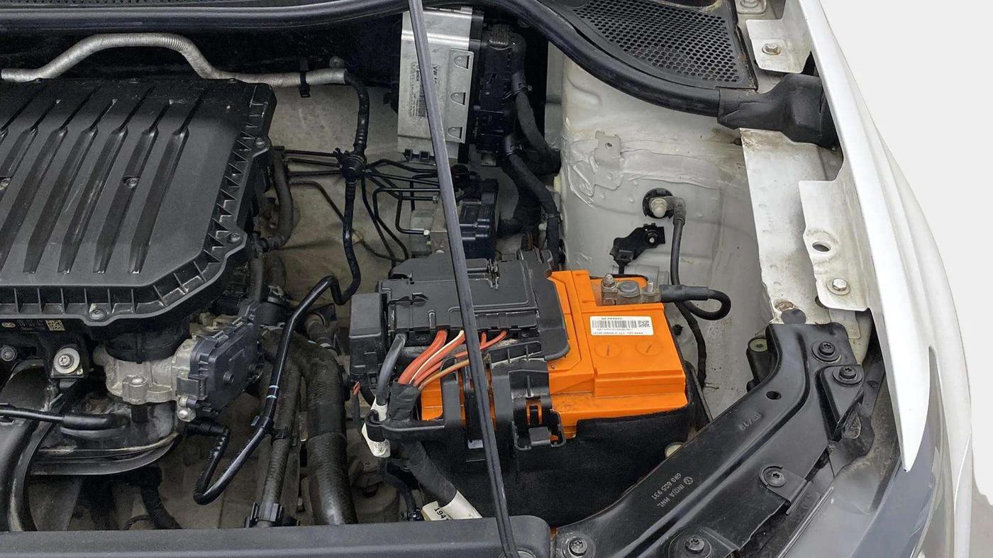 2019 Volkswagen Ameo TRENDLINE 1.0L, Petrol, Manual, 39,107 km, Engine View - Left