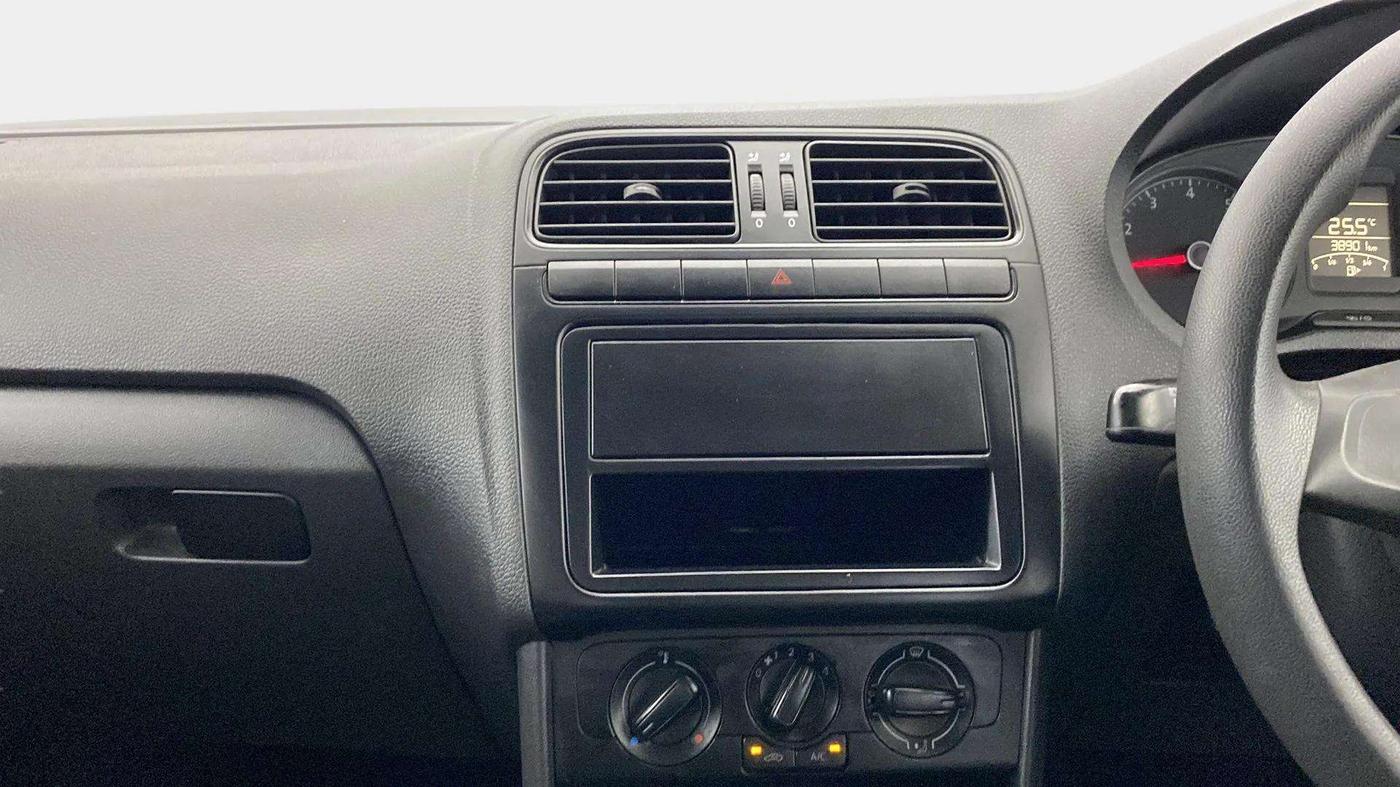 2019 Volkswagen Ameo TRENDLINE 1.0L, Petrol, Manual, 39,107 km, Air Conditioner