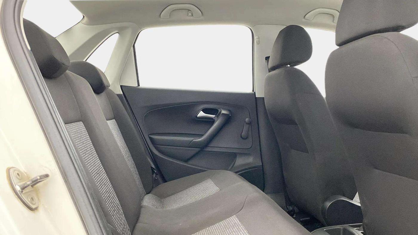 2019 Volkswagen Ameo TRENDLINE 1.0L, Petrol, Manual, 39,107 km, Right Side Rear Door Cabin