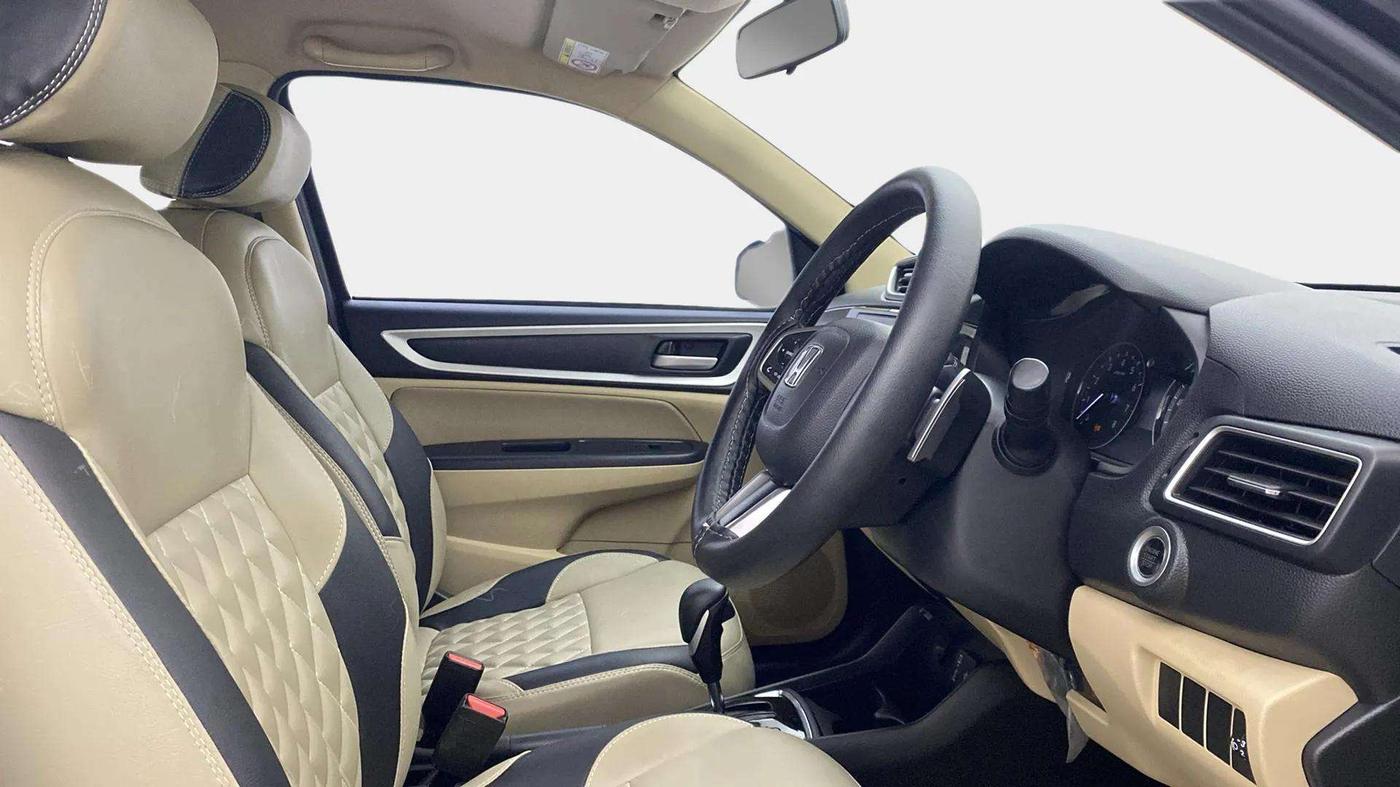 2022 Honda Amaze 1.2L I-VTEC VX CVT, Petrol, Automatic, 12,526 km, Right Side Front Door Cabin