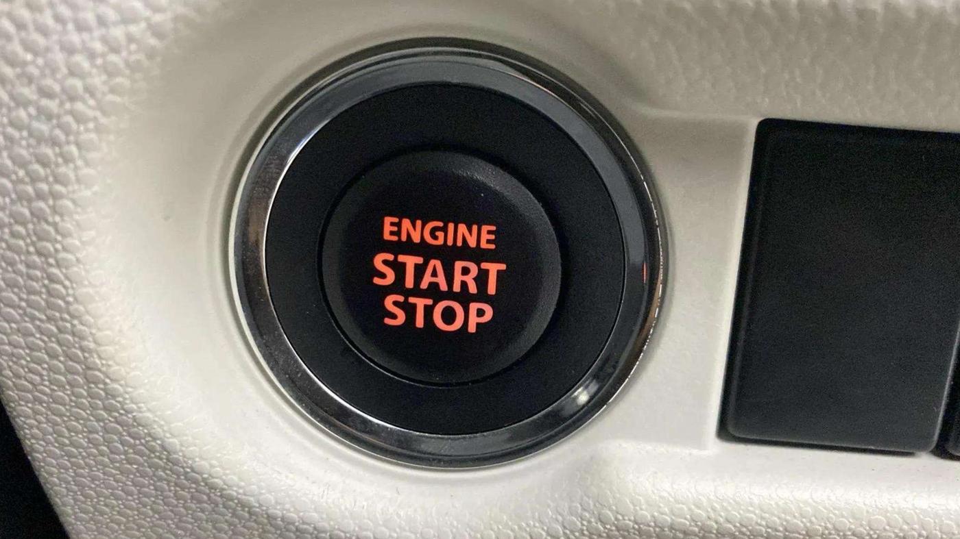 2018 Maruti IGNIS ALPHA 1.2 AMT DUAL TONE, Petrol, Automatic, 17,571 km, Keyless Start/ Stop Button