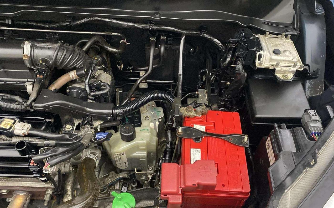 2018 Maruti IGNIS ALPHA 1.2 AMT DUAL TONE, Petrol, Automatic, 17,571 km, Engine View - Left