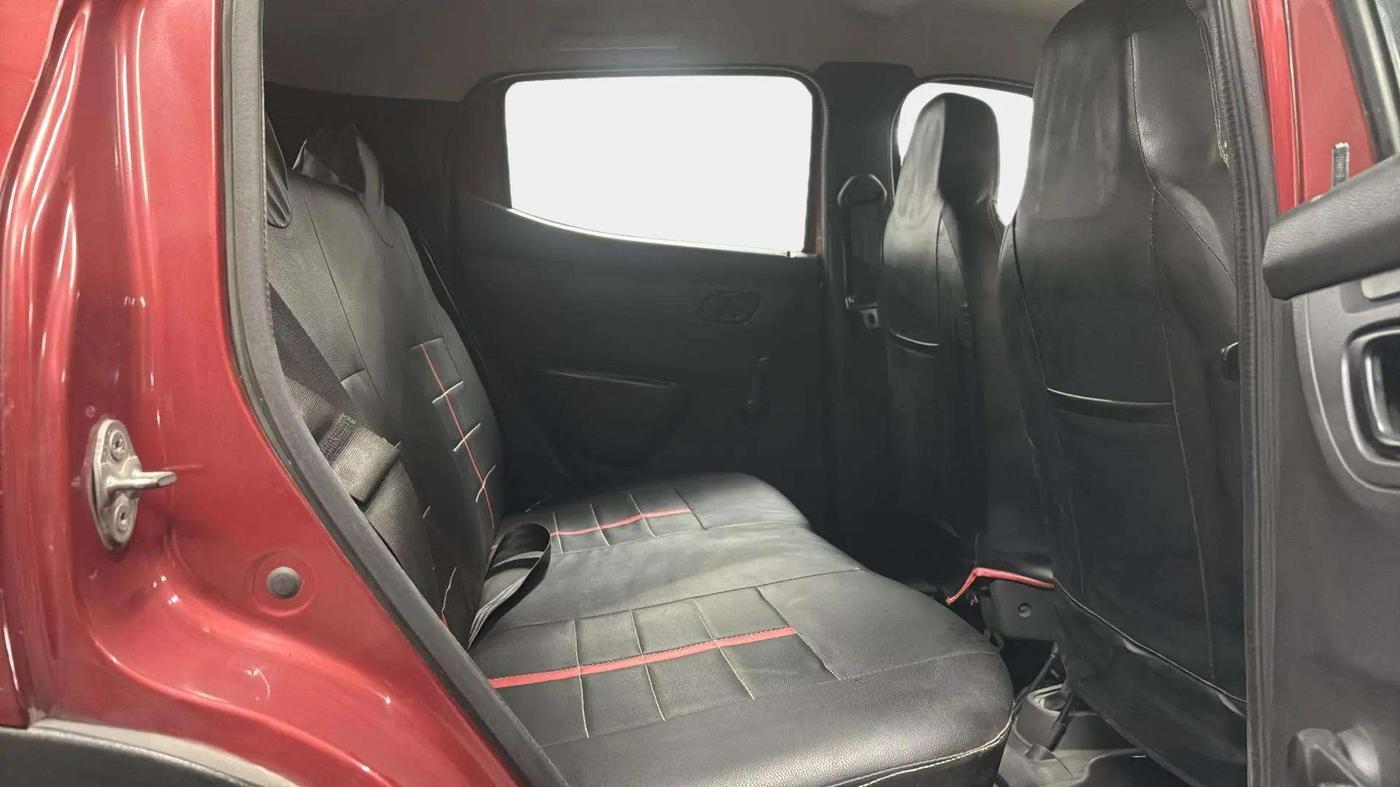 2016 Renault Kwid RXT 0.8 (O), Petrol, Manual, 48,717 km, Right Side Rear Door Cabin