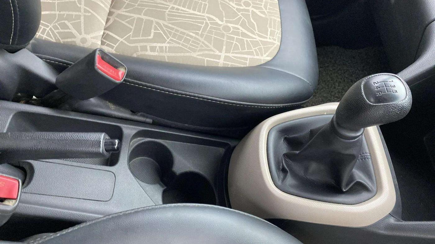 2019 Hyundai Grand i10 MAGNA 1.2 KAPPA VTVT, Petrol, Manual, 56,593 km, Gear Lever