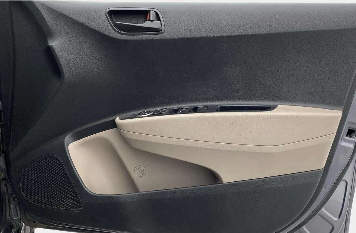 2019 Hyundai Grand i10 MAGNA 1.2 KAPPA VTVT, Petrol, Manual, 56,593 km, Driver Side Door Panels Control