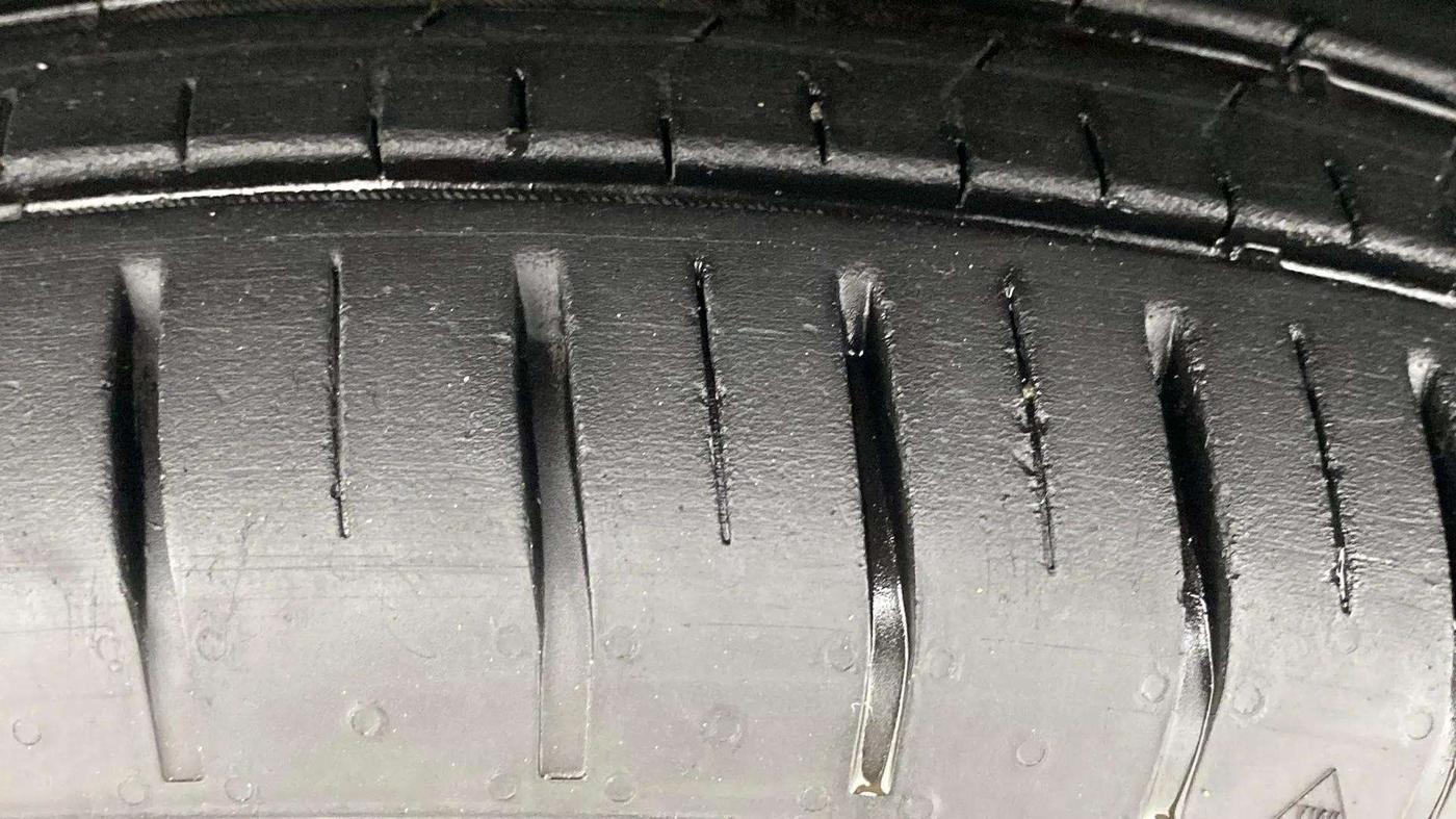 2022 Nissan MAGNITE XV PREMIUM, Petrol, Manual, 65,522 km, Left Front Tyre Tread