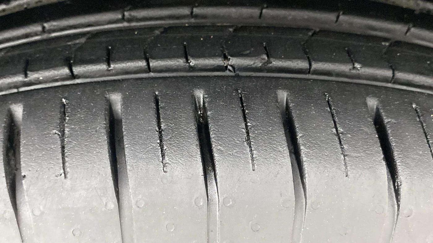 2022 Nissan MAGNITE XV PREMIUM, Petrol, Manual, 65,522 km, Right Front Tyre Tread