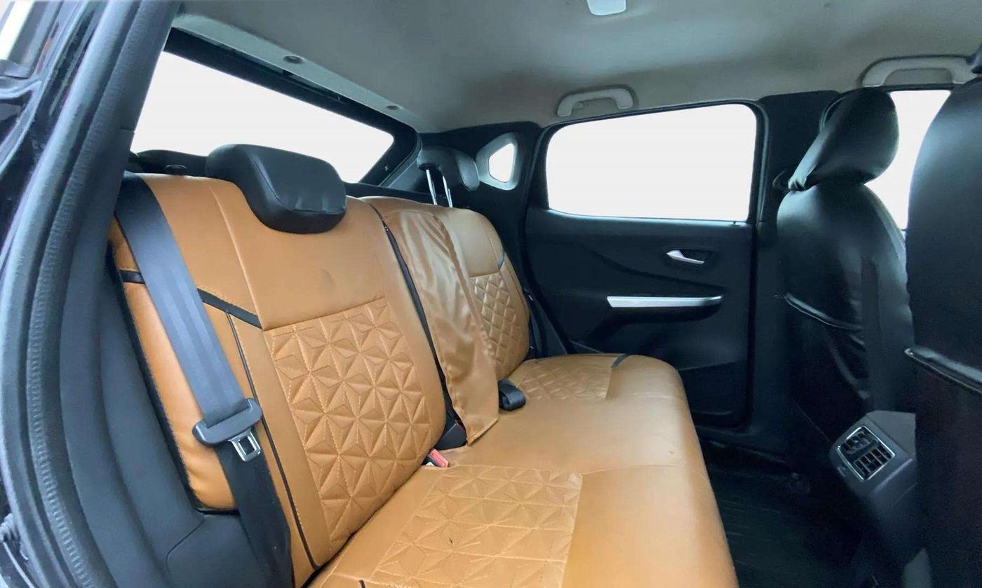 2022 Nissan MAGNITE XV PREMIUM, Petrol, Manual, 65,522 km, Right Side Rear Door Cabin