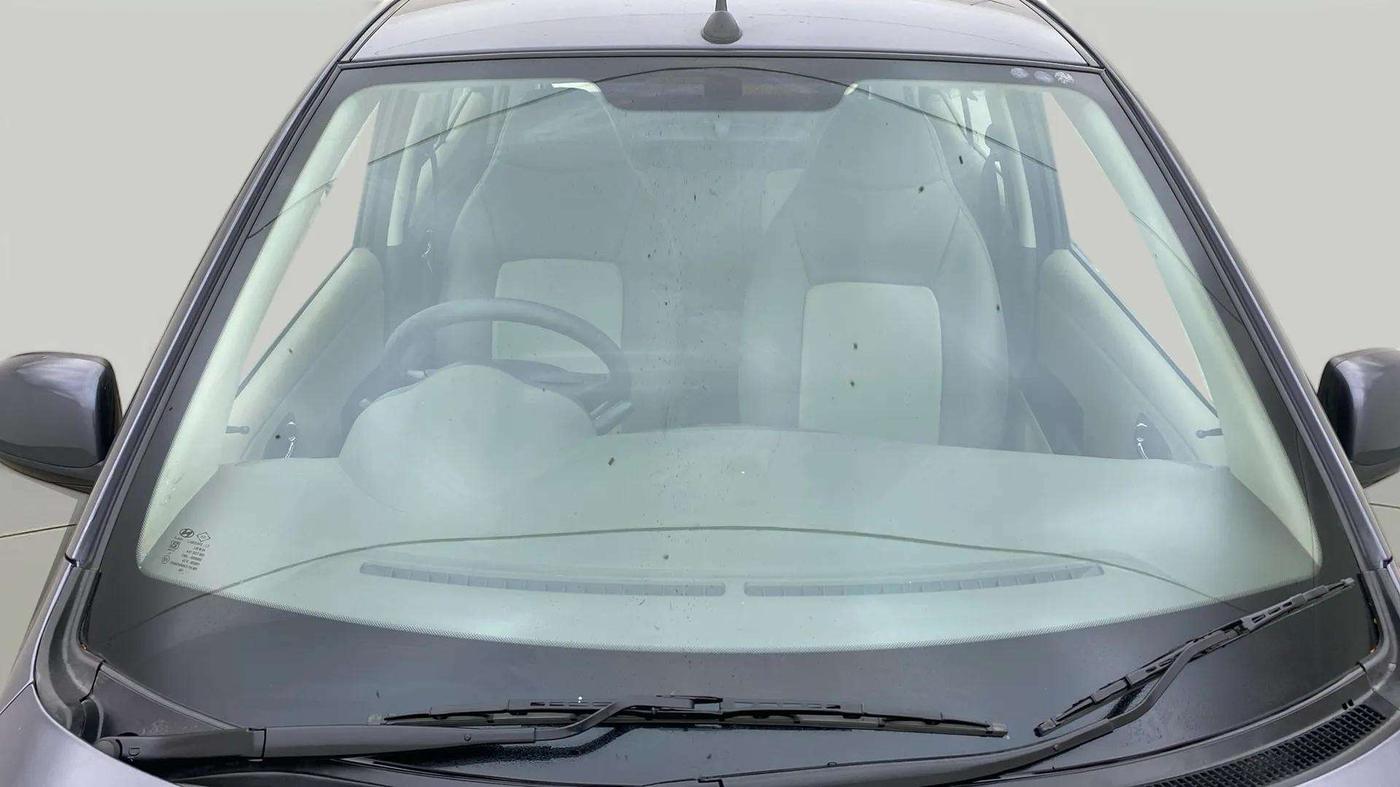 2015 Hyundai i10 SPORTZ 1.1, Petrol, Manual, 34,229 km, Front Windshield