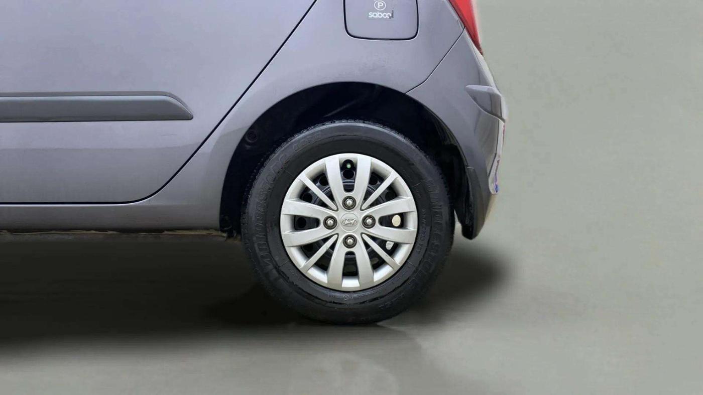 2015 Hyundai i10 SPORTZ 1.1, Petrol, Manual, 34,229 km, Left Rear Wheel