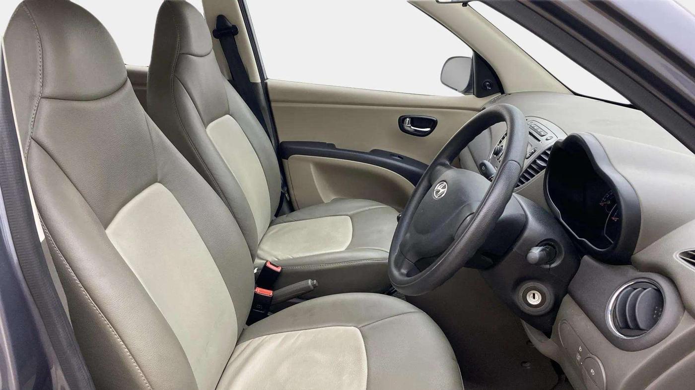 2015 Hyundai i10 SPORTZ 1.1, Petrol, Manual, 34,229 km, Right Side Front Door Cabin