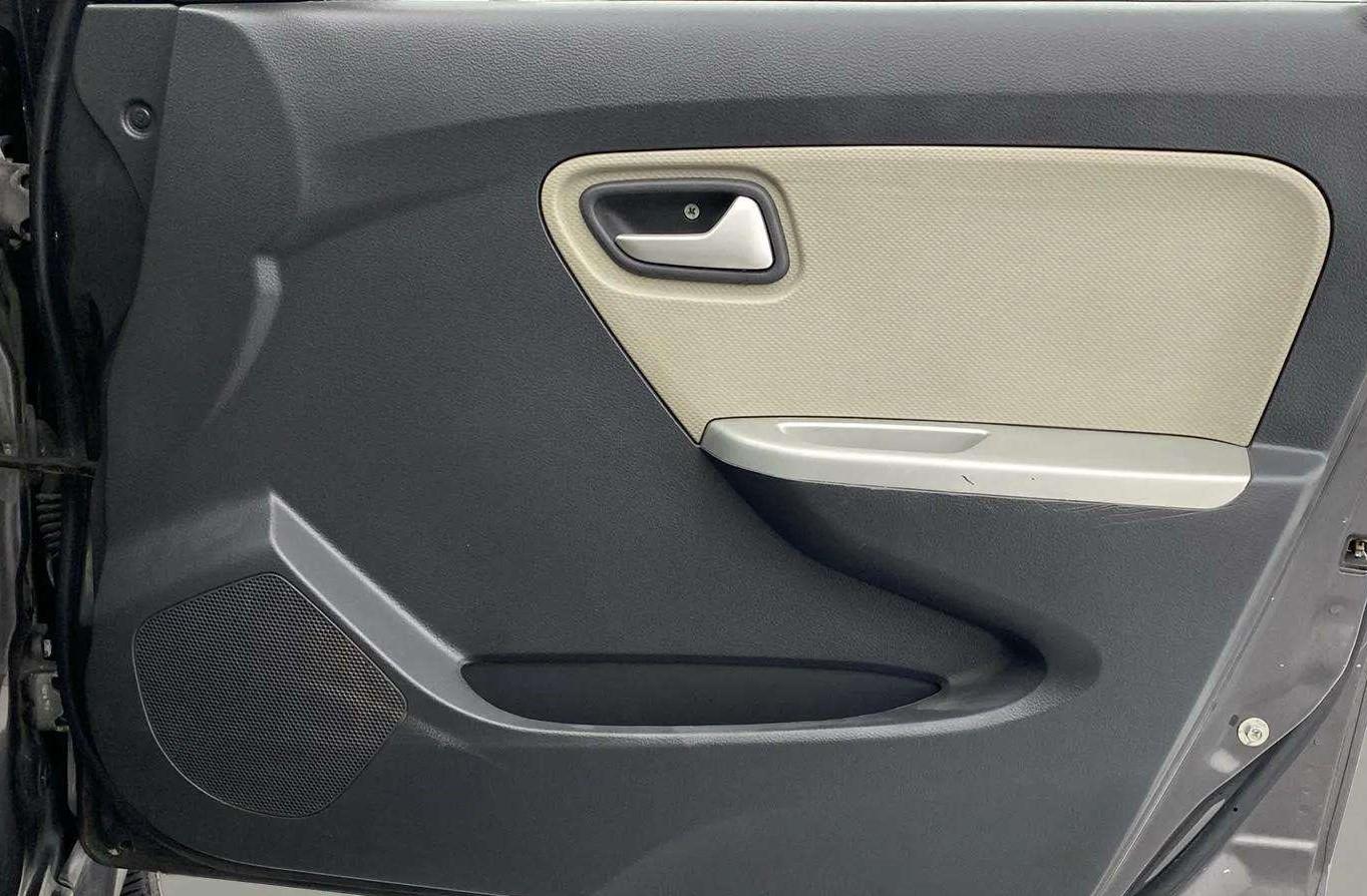 2019 Maruti Alto K10 VXI, Petrol, Manual, 59,252 km, Driver Side Door Panels Control