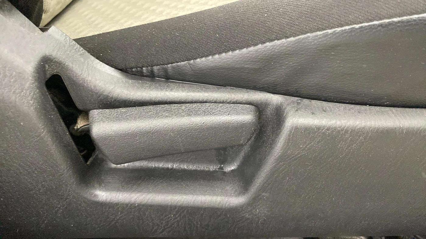 2019 Maruti Alto LXI CNG, CNG, Manual, 44,727 km, Driver Side Adjustment Panel
