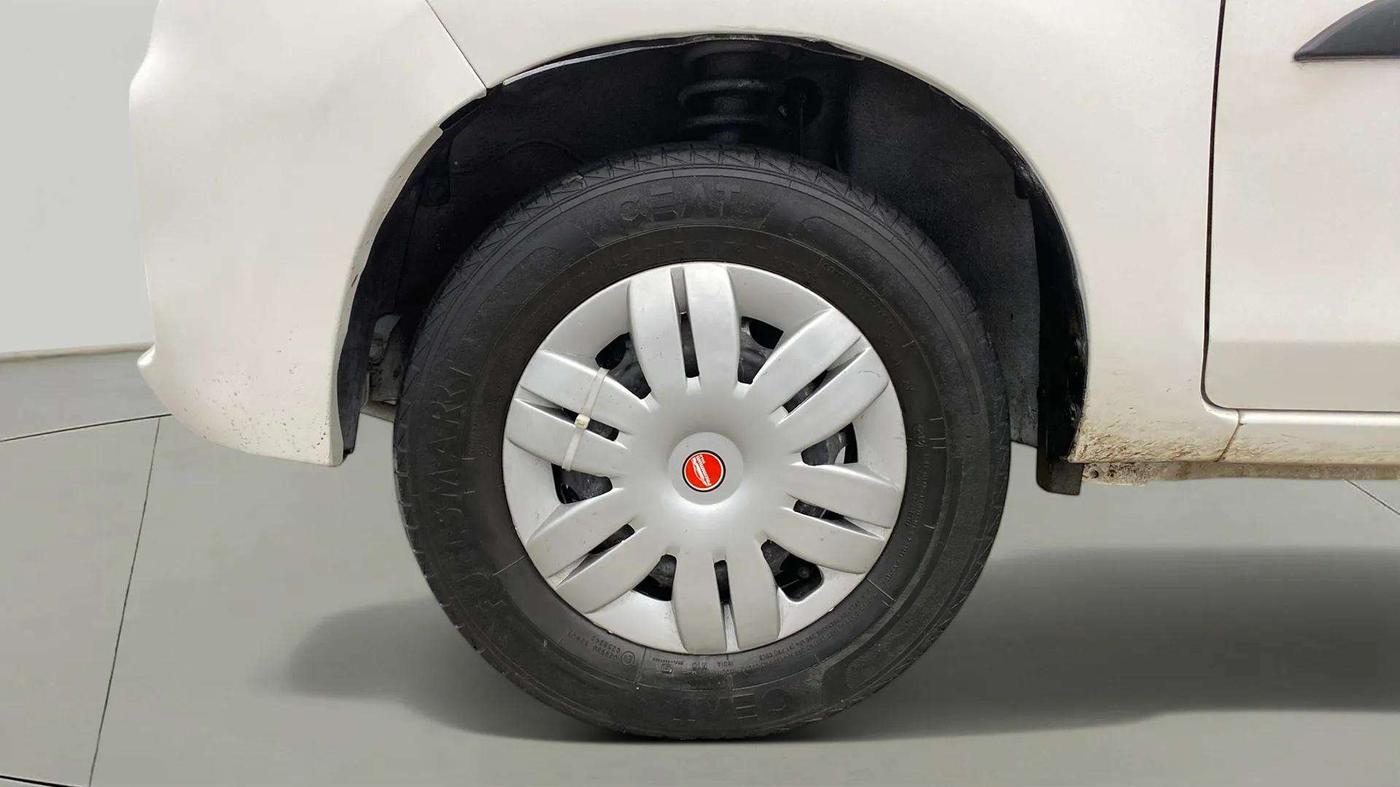 2019 Maruti Alto LXI CNG, CNG, Manual, 44,727 km, Left Front Wheel