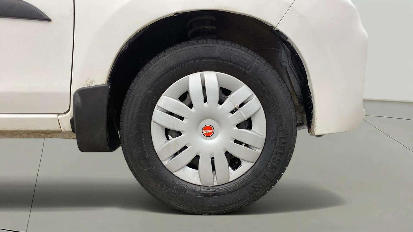 2019 Maruti Alto LXI CNG, CNG, Manual, 44,727 km, Right Front Wheel