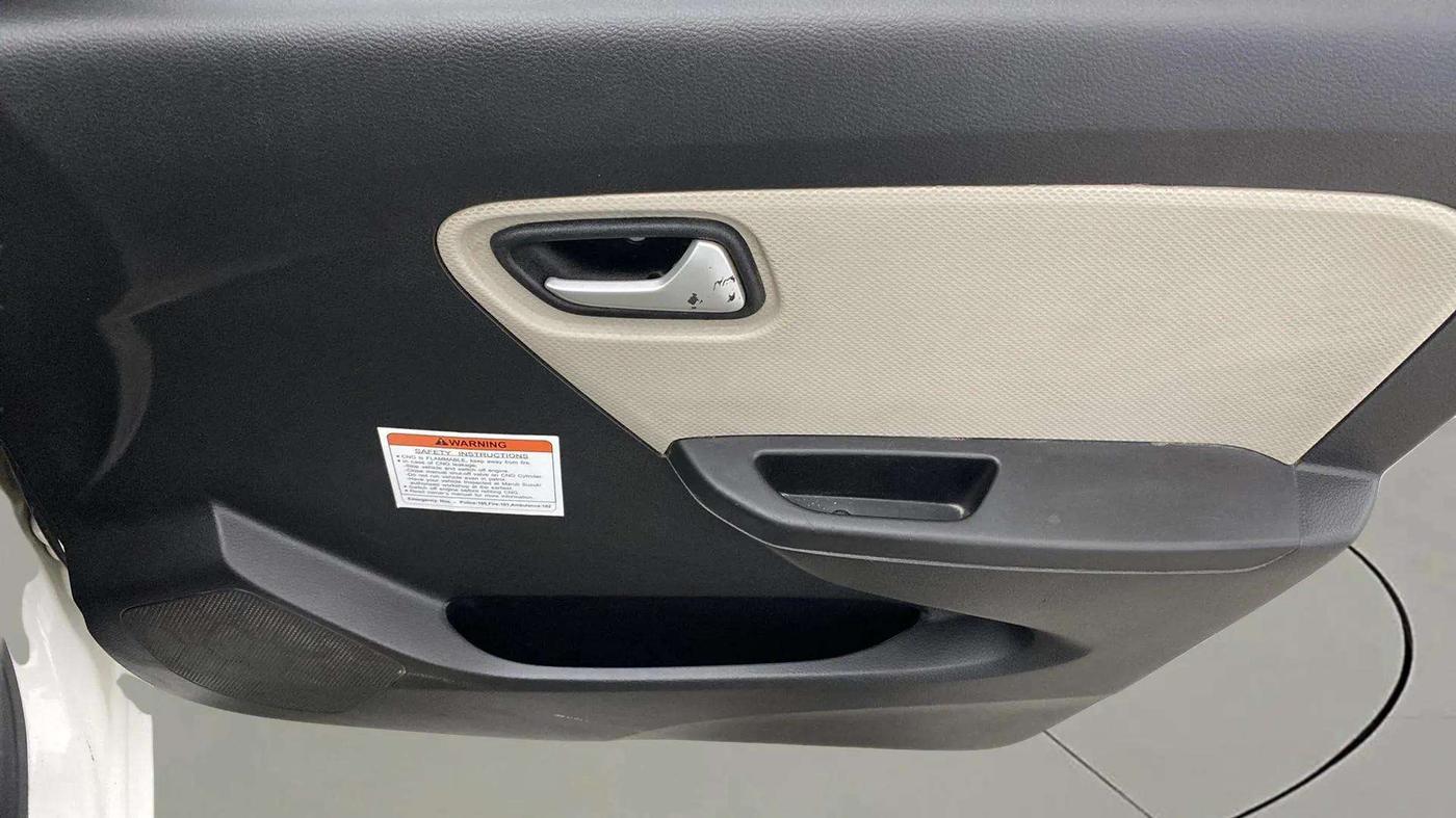 2019 Maruti Alto LXI CNG, CNG, Manual, 44,727 km, Driver Side Door Panels Control