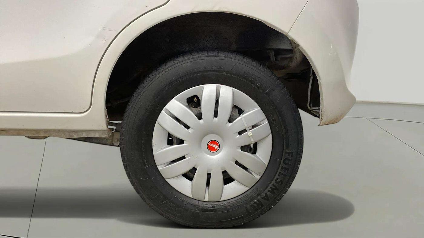 2019 Maruti Alto LXI CNG, CNG, Manual, 44,727 km, Left Rear Wheel