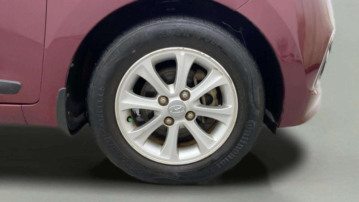 2015 Hyundai Grand i10 ASTA AT 1.2 KAPPA VTVT, Petrol, Automatic, 86,542 km, Right Front Wheel