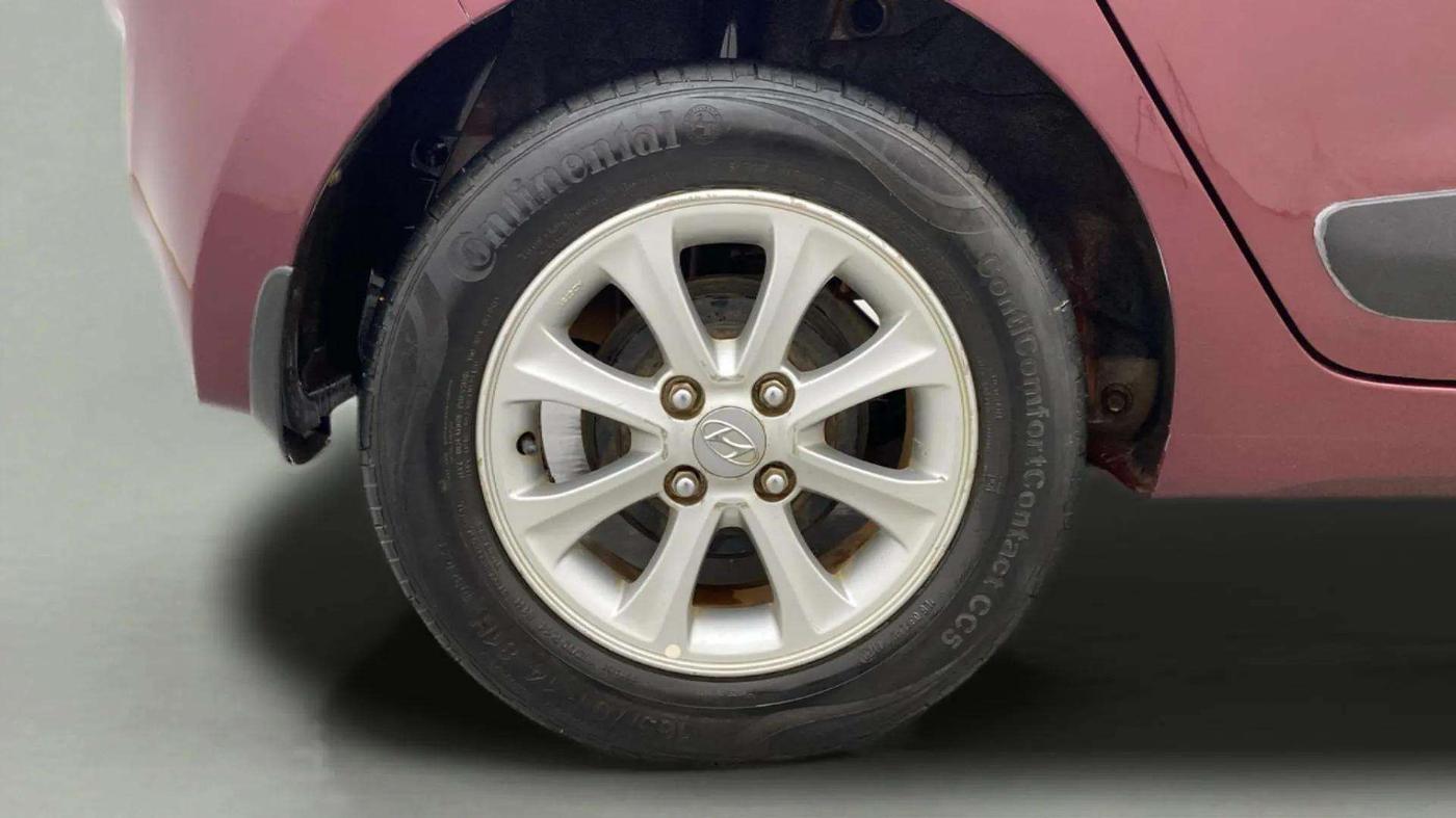 2015 Hyundai Grand i10 ASTA AT 1.2 KAPPA VTVT, Petrol, Automatic, 86,542 km, Right Rear Wheel