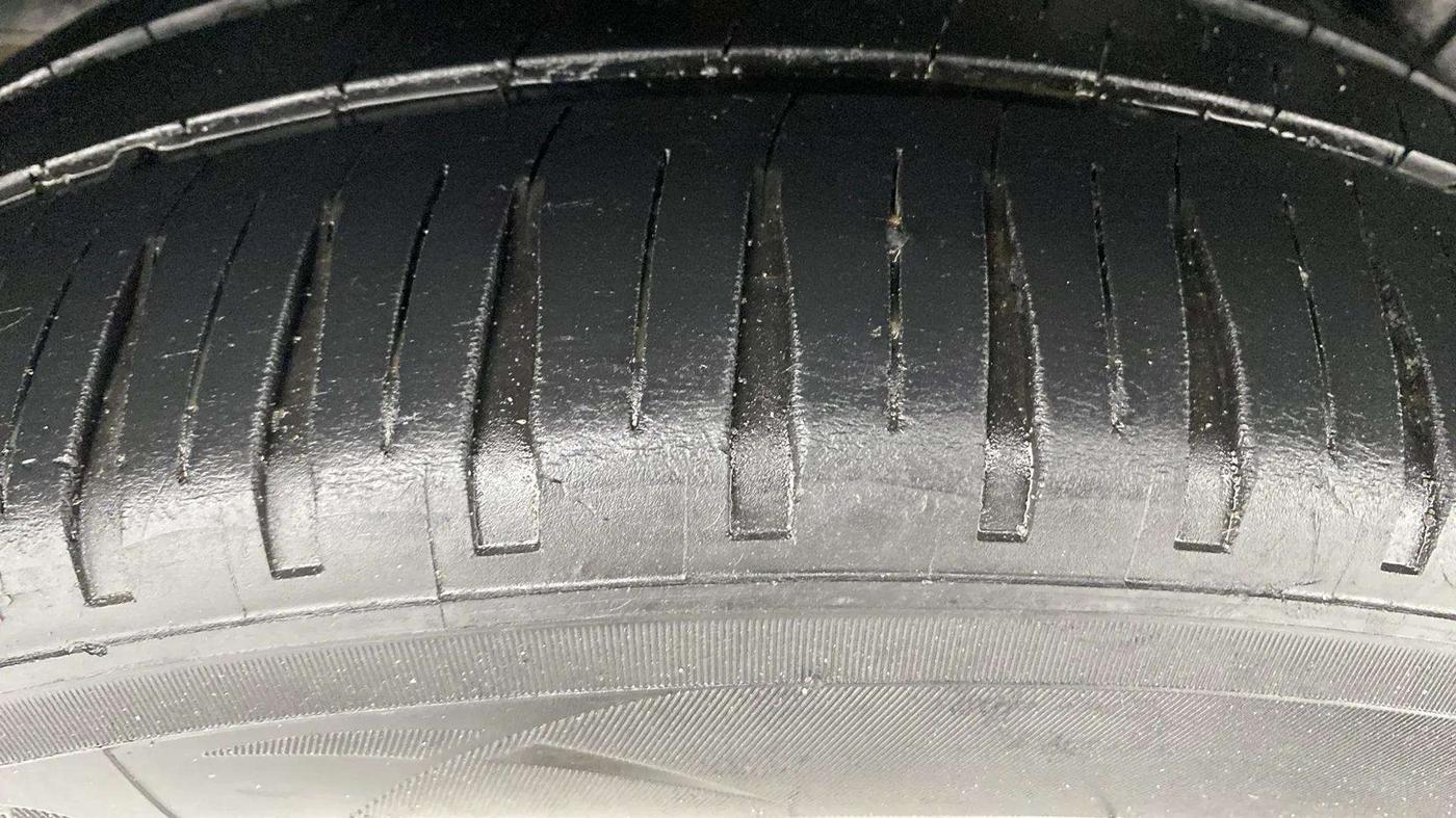 2019 Maruti Ertiga ZXI AT SHVS, Petrol, Automatic, 67,459 km, Right Rear Tyre Tread
