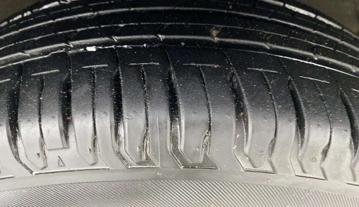 2019 Maruti Ertiga ZXI AT SHVS, Petrol, Automatic, 67,459 km, Right Front Tyre Tread