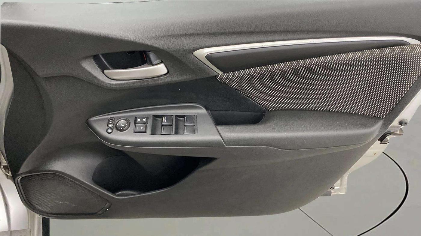 2017 Honda WR-V 1.2L I-VTEC VX MT, CNG, Manual, 51,577 km, Driver Side Door Panels Control