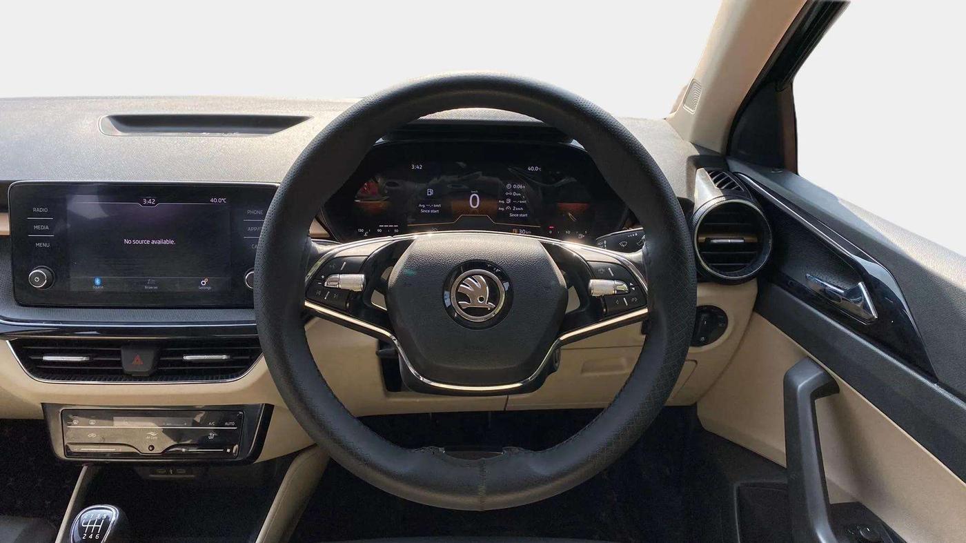 2022 Skoda SLAVIA STYLE 1.0L TSI MT, Petrol, Manual, 45,822 km, Steering Wheel Close Up
