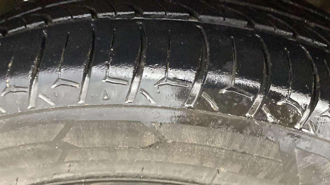 2017 Tata TIGOR XZ (O) PETROL, Petrol, Manual, 86,126 km, Left Rear Tyre Tread