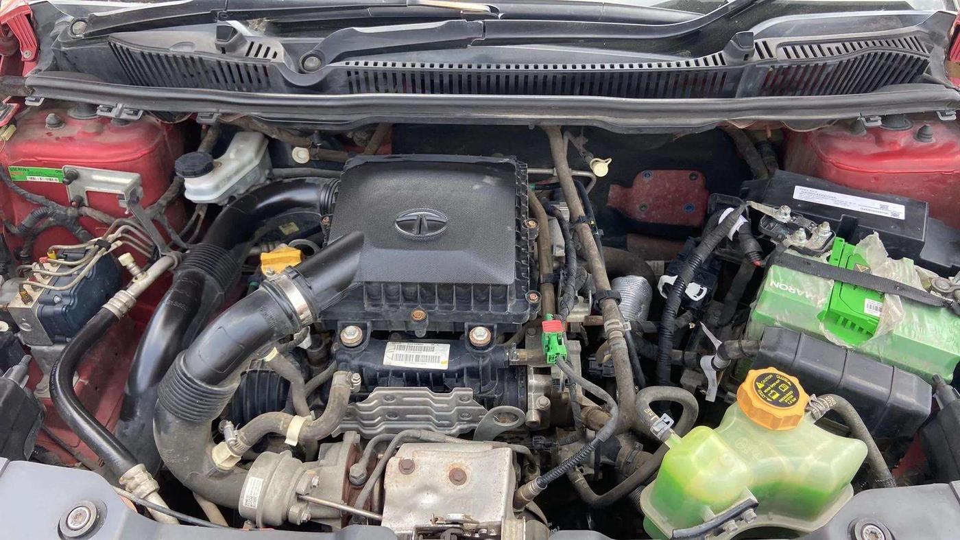 2019 Tata NEXON XZ PLUS PETROL, Petrol, Manual, 61,977 km, Open Bonet
