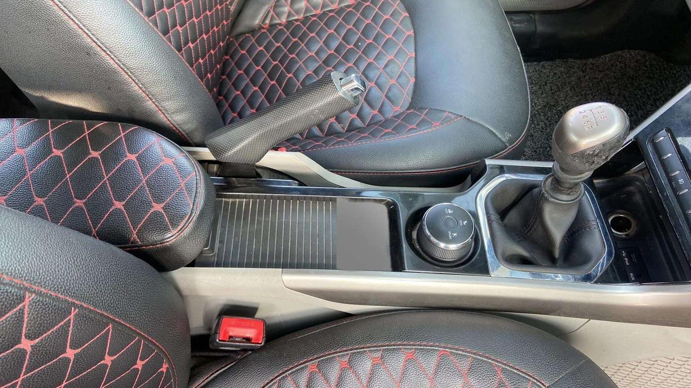 2019 Tata NEXON XZ PLUS PETROL, Petrol, Manual, 61,977 km, Gear Lever