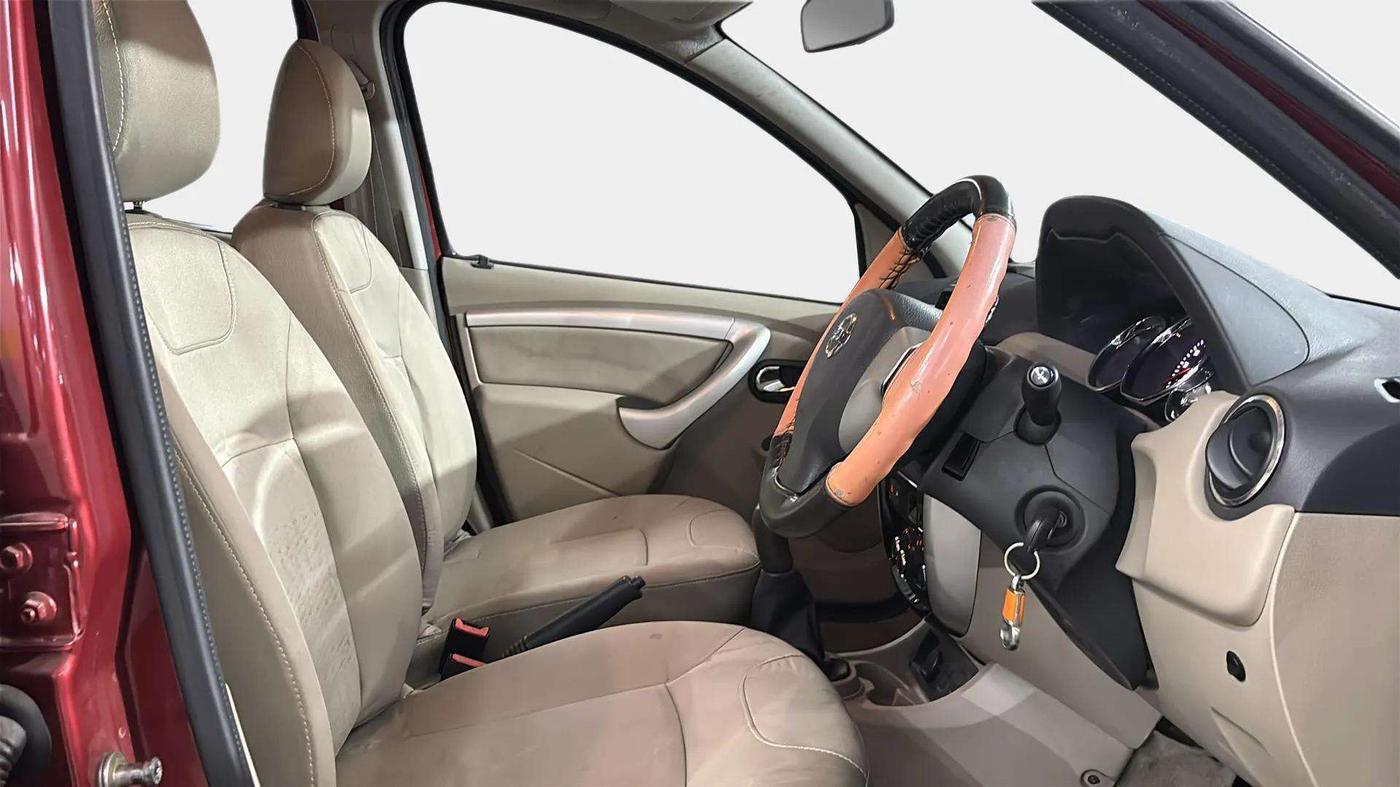 2016 Nissan Terrano XL (P), Petrol, Manual, 24,062 km, Right Side Front Door Cabin
