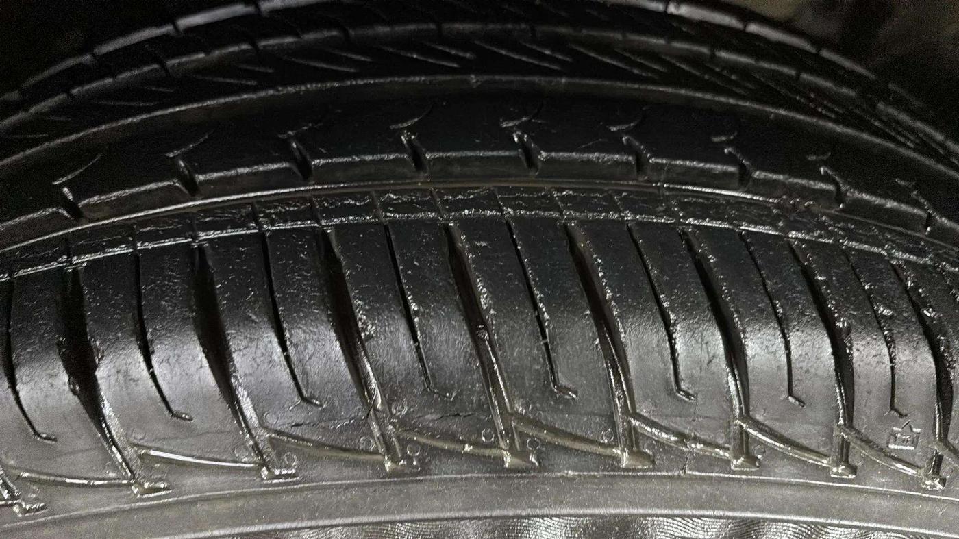 2016 Nissan Terrano XL (P), Petrol, Manual, 24,062 km, Left Front Tyre Tread