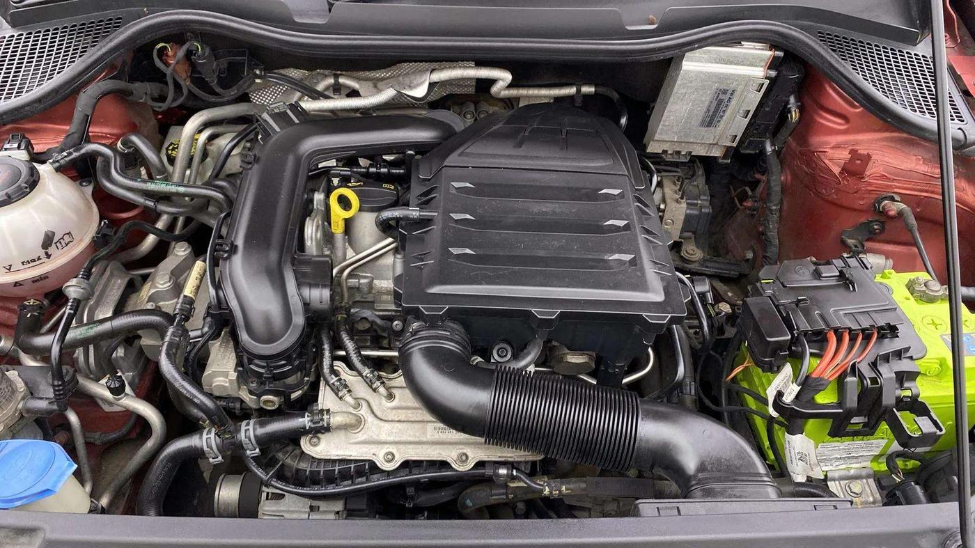 2021 Volkswagen Polo COMFORTLINE 1.0L TSI, Petrol, Manual, 21,919 km, Engine View