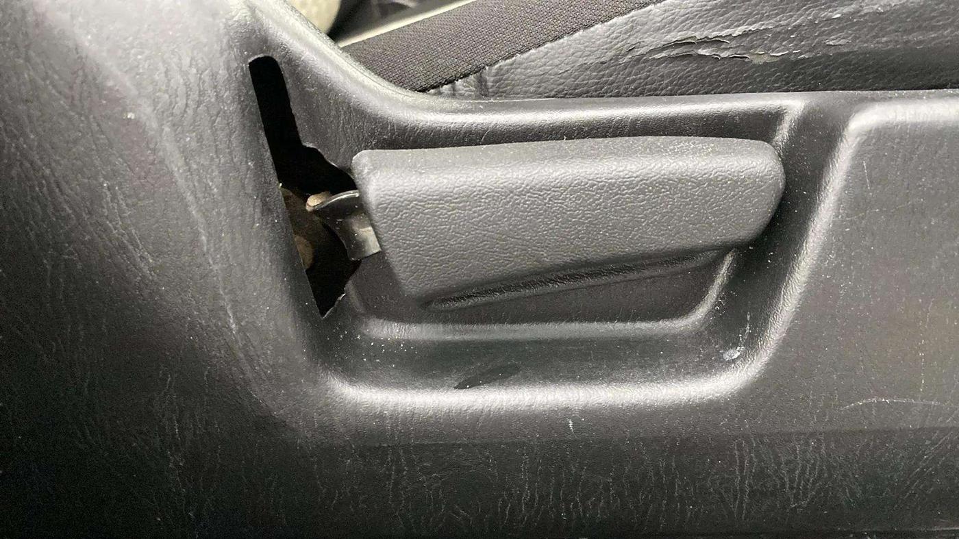 2019 Maruti Alto LXI, Petrol, Manual, 61,329 km, Driver Side Adjustment Panel