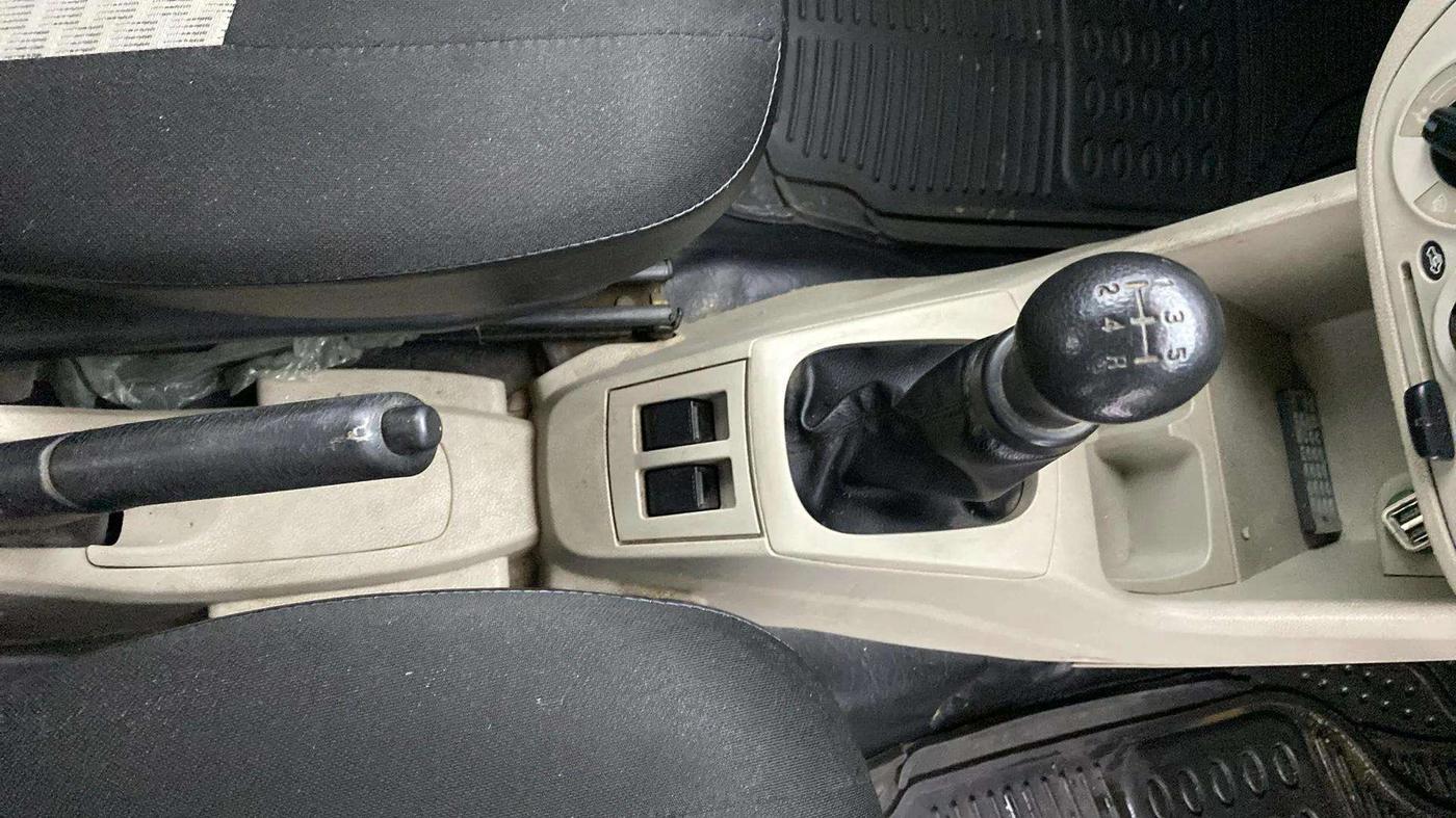 2019 Maruti Alto LXI, Petrol, Manual, 61,329 km, Gear Lever